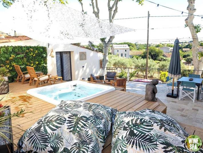 Chambre d’hôte pour 4 personnes, avec Jacuzzi ainsi que Terrasse et Vue