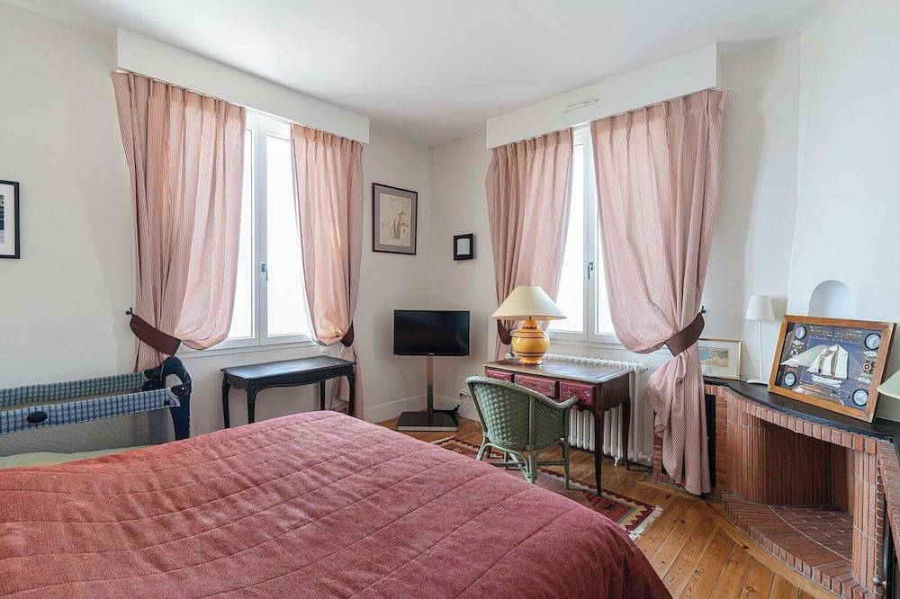 Appartement entier, Somptueuse demeure pieds dans l'eau à 10min Casino in Benerville-sur-Mer, Région de Lisieux