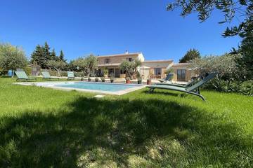 Agriturismo pour 10 personnes, avec jacuzzi et jardin à Bagard