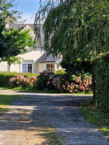 Location de vacances pour 6 personnes, avec jacuzzi et jardin, animaux acceptés à Saint-Pabu