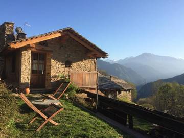 Gîte pour 3 personnes, avec balcon et vue à Stroppo