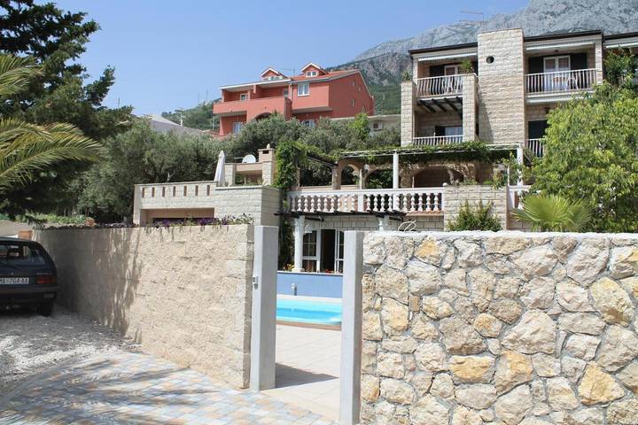 Maison d’hôte pour 4 personnes, avec terrasse et piscine, animaux acceptés à Tučepi - 2