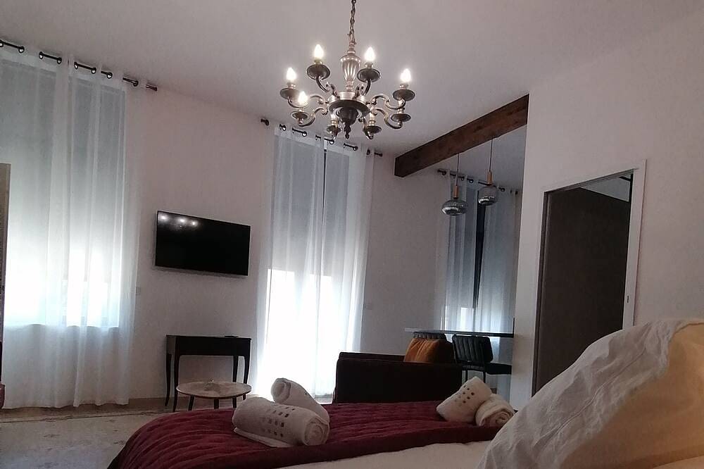 La Châtelaine -Château La Vidalle - Charming bed and breakfast in the heart of a stud farm in Vendres, Côte méditerranéenne (France)