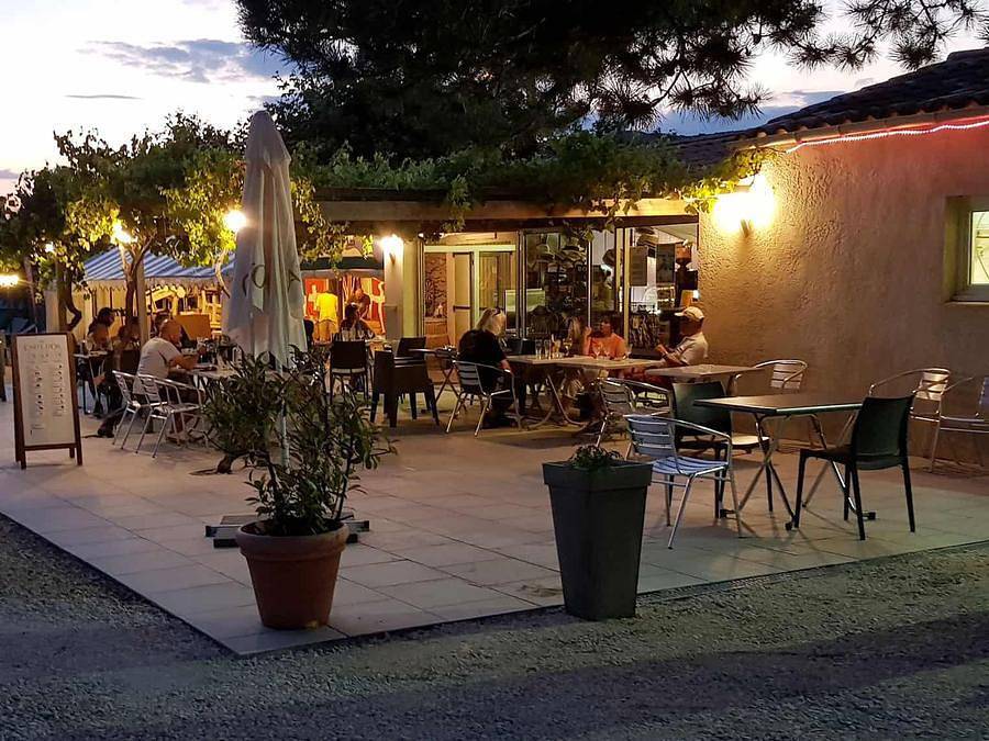 Camping La Résidence d'été - Zelt 6 personen - Eingerichtetes Tipi-Zelt - 6 pers. in Saint-Remèze, Privas
