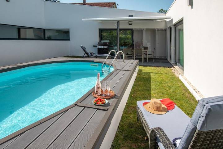 Casa rural para 6 personas, con Balcón y Terraza además de Jardín y Piscina en Teo - 3