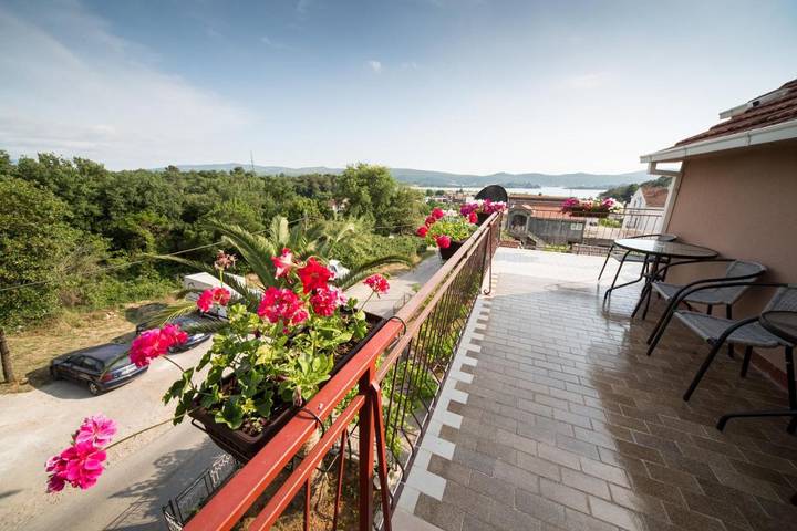 Maison d’hôte pour 4 personnes, avec jardin et vue, adapté aux familles dans Tivat - 3