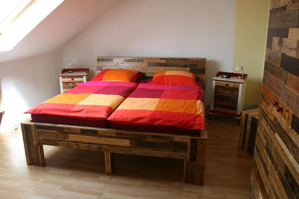 Ganze Wohnung, Schöne, künstlerische-Design Wohnung im Herzen des Ruhrgebiets (Bochum Witten ) in Witten, Ennepe-Ruhr-Kreis