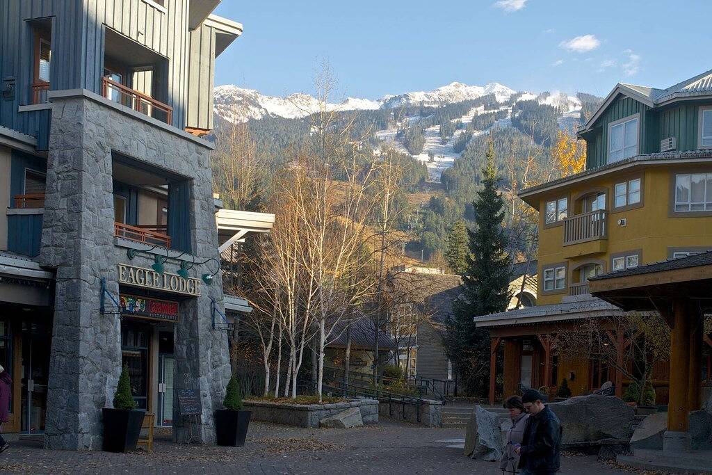 Ganze Wohnung, Vollständig renoviertes Nov 2018, atemberaubendes Condo on Village mit einem der besten Decks im Village in Whistler, Whistler Blackcomb