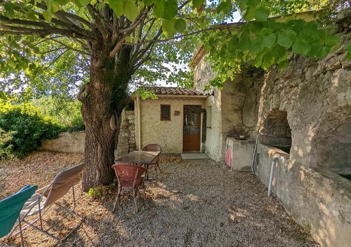 Location de vacances pour 2 personnes, avec piscine ainsi que jardin et vue à Barjols - 3