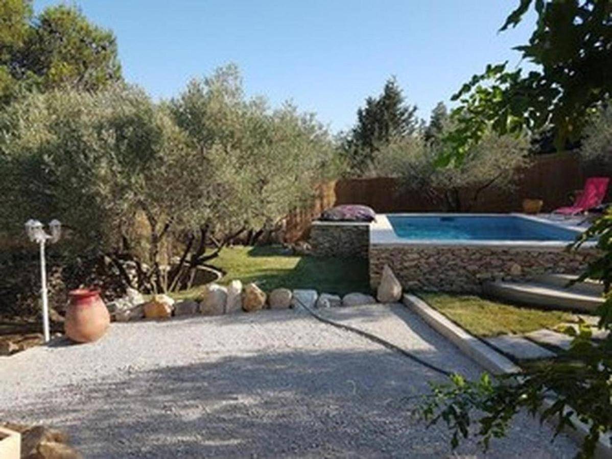 Villa en Provence piscine au calme entre Arles Nîmes Avignon in Beaucaire, Nimes und Umgebung