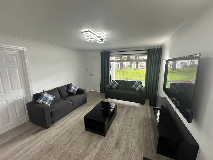 Gîte pour 5 personnes, avec terrasse et jardin à Stirling - 2