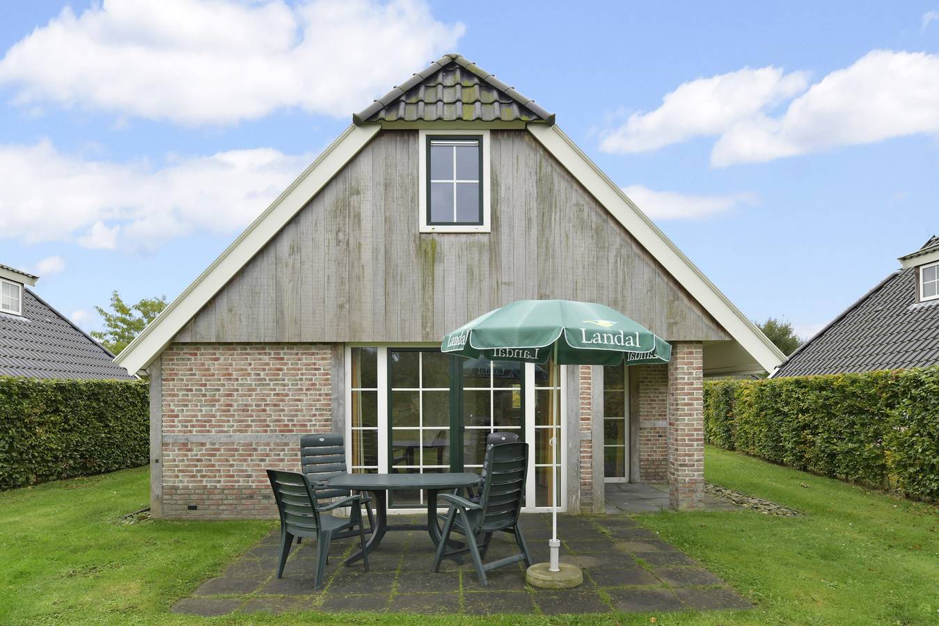 Bungalow für 4 Personen mit Terrasse in Drenthe