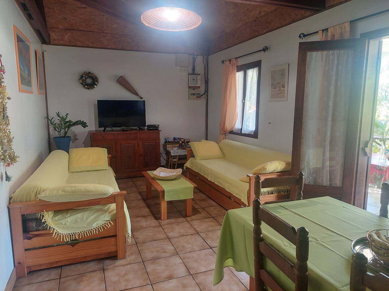 Chalet créole à Salazie : gîte familial tout équipé in Salazie, Île de la Réunion