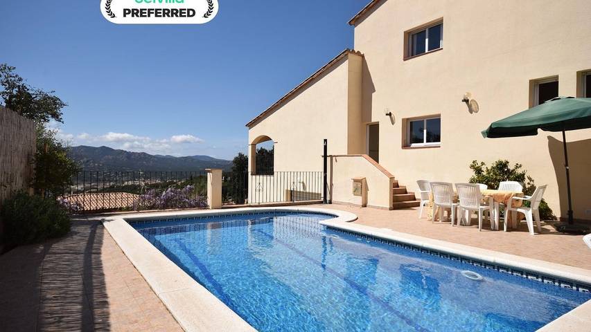 Casa rural para 9 personas, con jardín y piscina en Santa Cristina de Aro