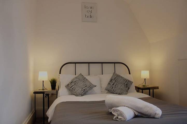 Entire apartment, Free Parking |St Albans City Centre |Sleeps 5 in Hertfordshire