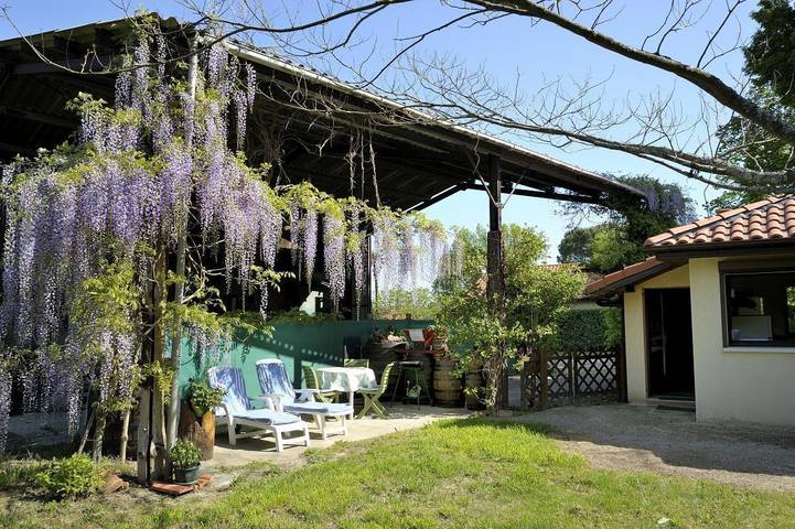 Gîte für 2 Personen, mit Terrasse und Garten sowie Ausblick