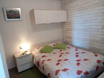Gîte pour 2 personnes, avec jardin, animaux acceptés à Šibenik