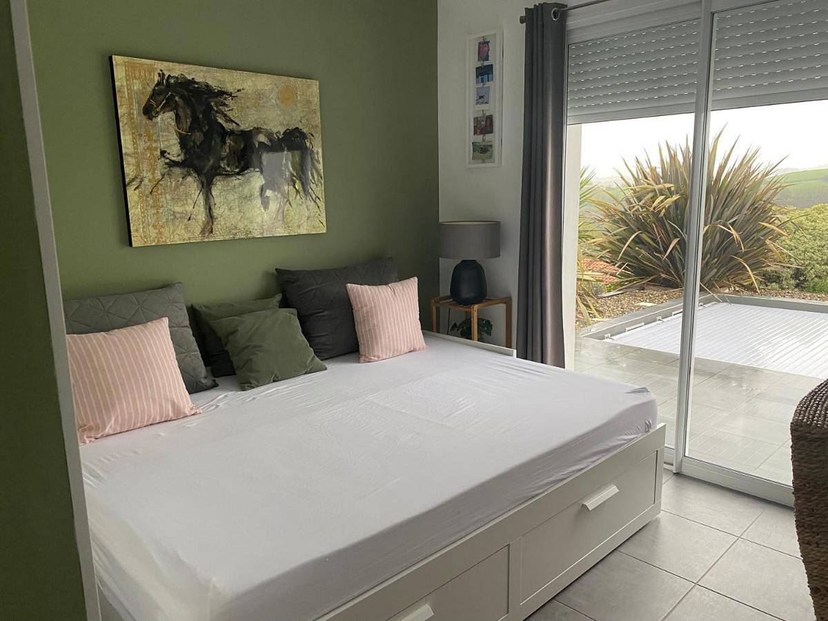 Three-Bedroom House in Hasparren, Région de Bayonne