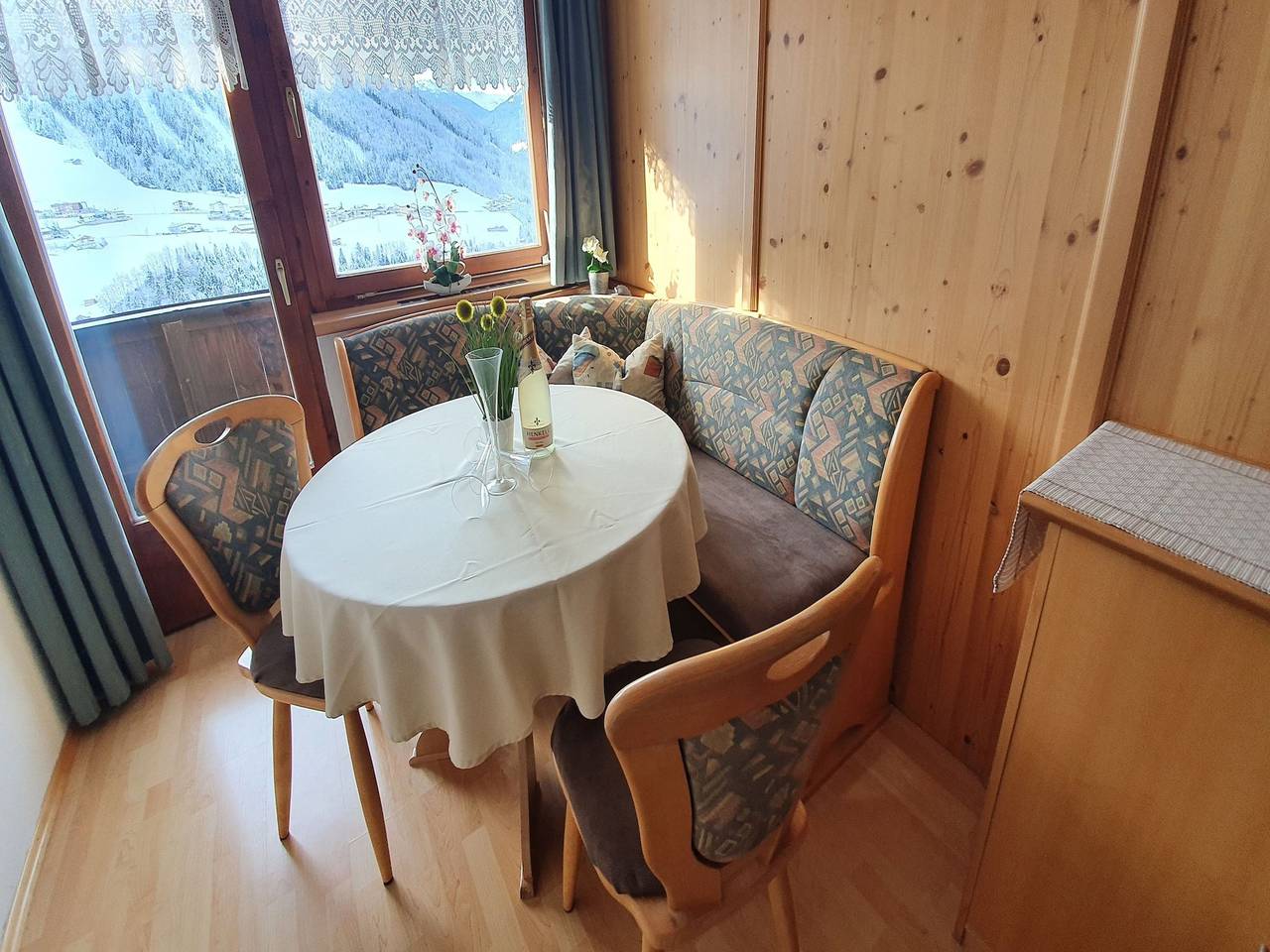 Ganze Wohnung, Scenic Apartment in Zell am Ziller-Gerlosberg with Garden in Gerlosberg, Bezirk Schwaz