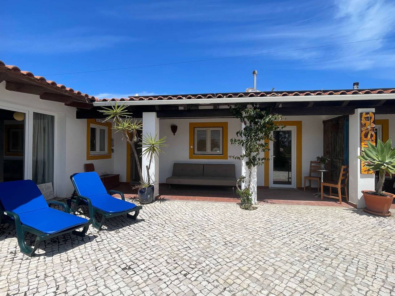 Apartamento entero, Casa Galeria – Artistic Surf Lodge in Portugal in Lourinhã, Distrito de Lisboa