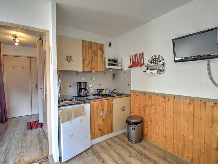 Entire studio, Studio in Morzine, near slopes, balcony, parking, 4 pers in Montriond, Les Portes du Soleil