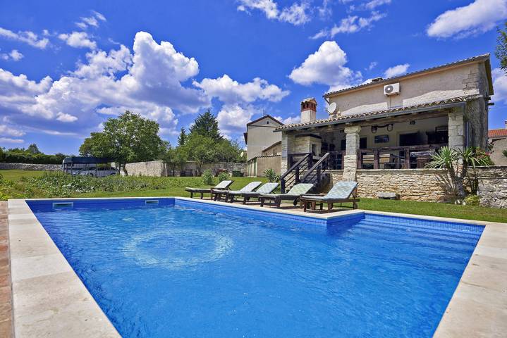 Ferienhaus für 8 Personen, mit Garten und Pool in Sveti Petar u Šumi - 2