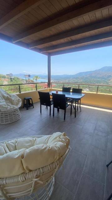 Gîte pour 3 personnes, avec vue ainsi que piscine et terrasse dans Georgioupoli