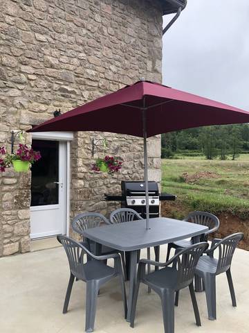 Gîte pour 8 personnes, avec jardin et terrasse à Saint-Agnan