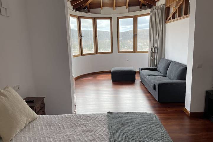 Villa Neila, with heated pool in Tarajalejo, Tuineje