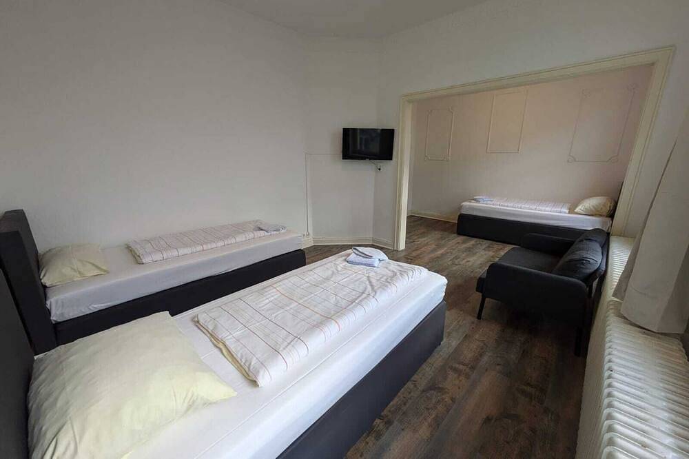 Kieler Straße 76 - 2 Schlafzimmer mit Dachterrasse in Neumünster, Schleswig-Holstein Binnenland
