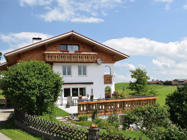 Ferienhaus für 4 Personen, mit Balkon und Balkon/Terrasse sowie Terrasse und Garten im Ostallgäu - 2