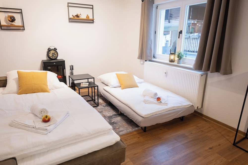 Ganze Wohnung, Altbauoase Fulda - ruhig, zentral, Terrasse, Bahnhof 400m - in Fulda, Rhön-Hessen