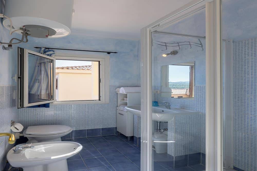 Ganze Wohnung, Entspannung in Strandnähe mit Meerblick in Cala Reale, Costa Smeralda