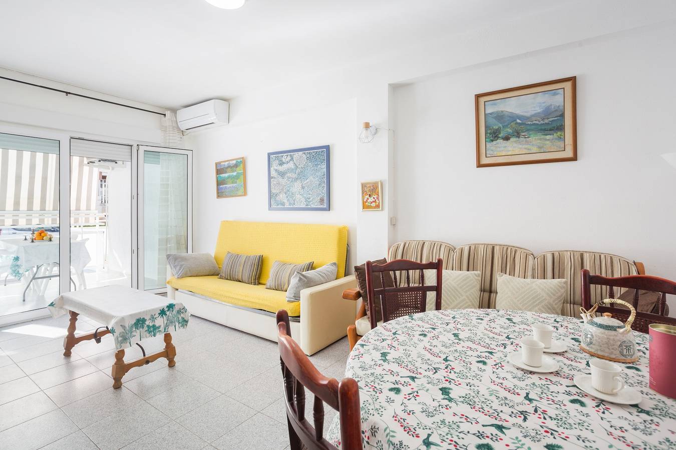Entire apartment, Apartment 'Ca Llaurí' with Sea View, Wi-Fi and Air Conditioning in Daimús, Costa de Valencia