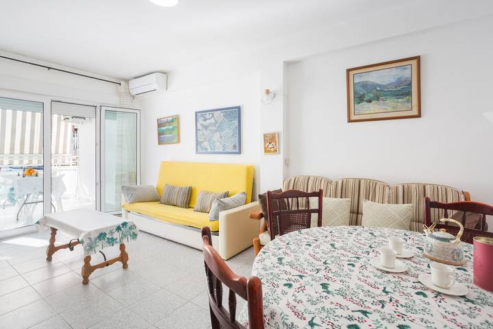 Ganze Wohnung, Apartment 'Ca Llaurí' mit Meerblick, Wlan und Klimaanlage in Platja de Daimús (Daimús), Daimús