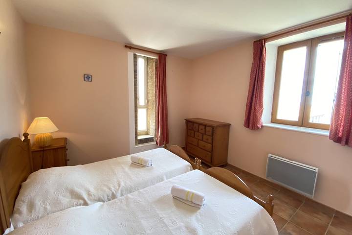 Gîte pour 4 personnes, avec Jardin à Brunet (Alpes-de-Haute-Provence) - 4