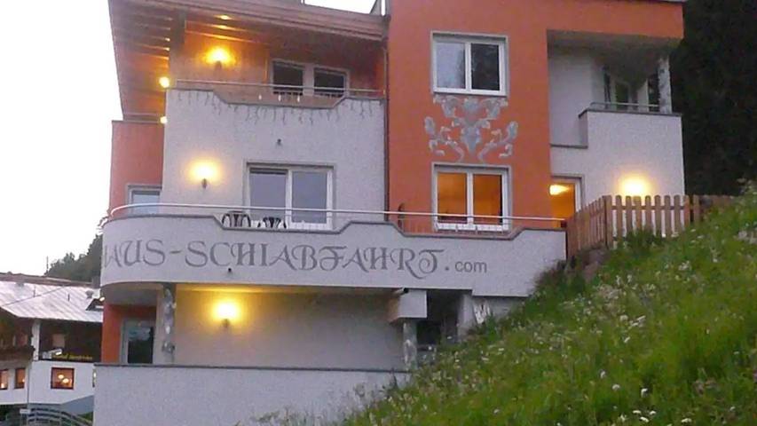 Hütte für 3 Personen, mit Balkon in Kappl