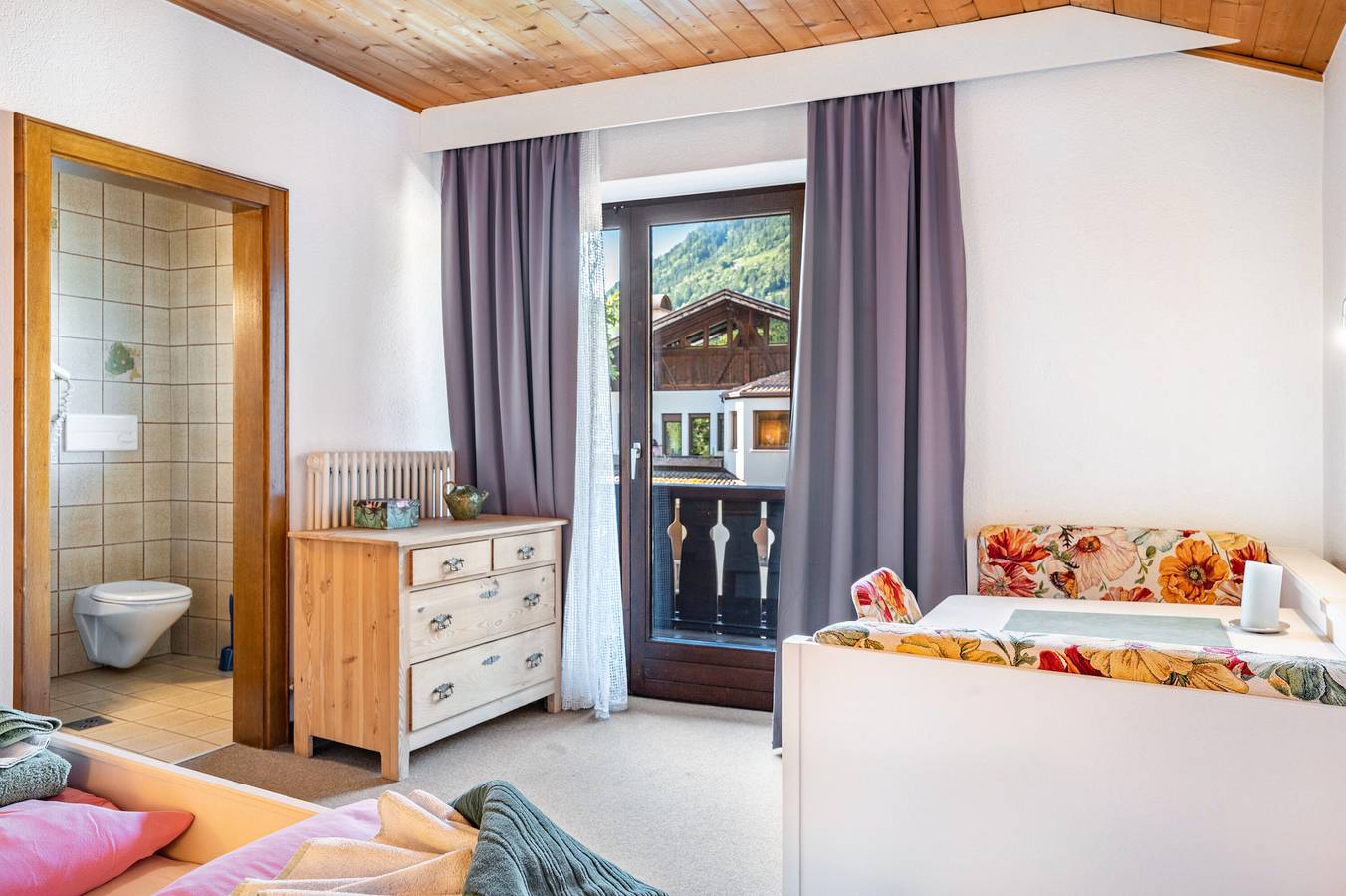Biobauernhof Toellerhof 'Zimmer 7' mit Bergblick, Gemeinschaftspool und Wi-Fi in Algund, Texelgruppe