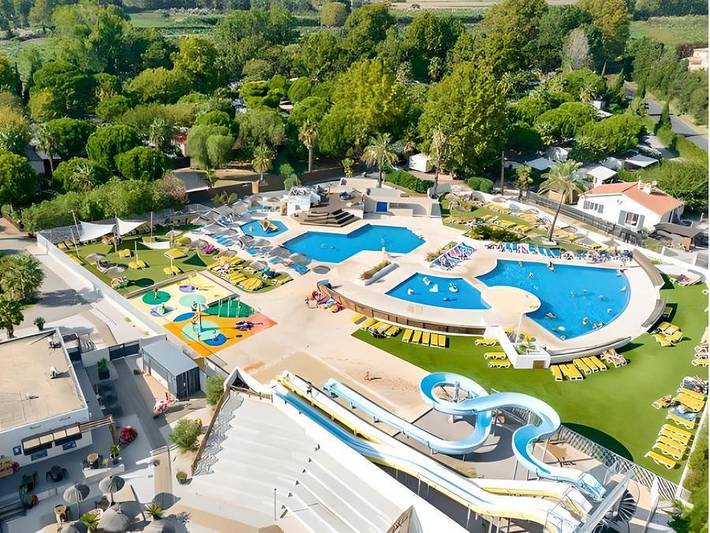 Camping pour 4 personnes, avec bassin pour enfant, animaux acceptés