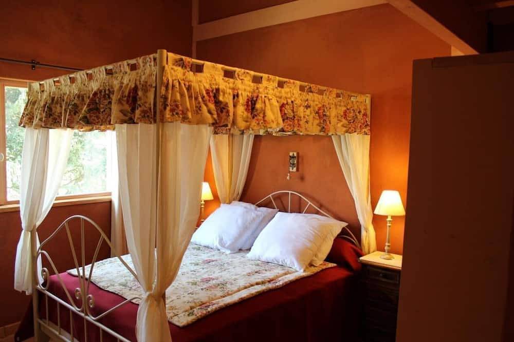 Appartement dans éco-gîte avec piscine et terrasse, à 800m du Lac du Bourget in Brison-Saint-Innocent, Région de Chambéry