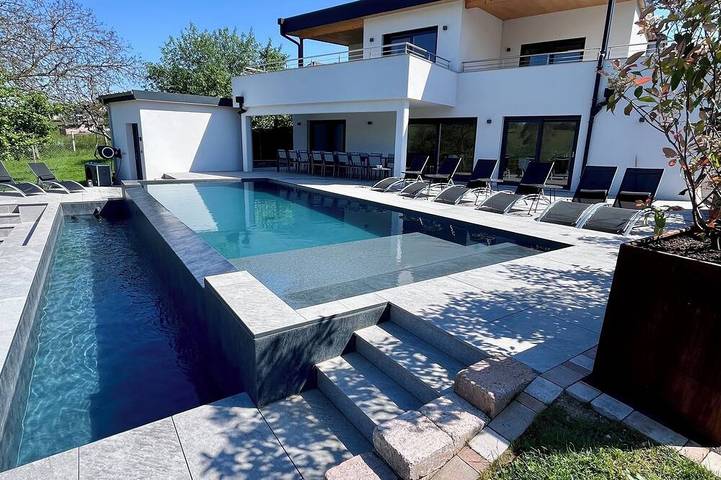 Villa pour 14 personnes, avec jardin ainsi que jacuzzi et sauna en Alsace
