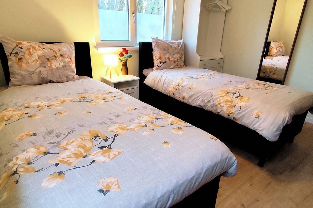 Morning Glory: Huisje Forest. Stijlvolle en Luxe Accommodatie in Beekbergen, Veluwe