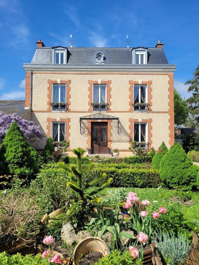 Maison d’hôte pour 2 personnes, avec sauna ainsi que vue et jardin à Boiscommun