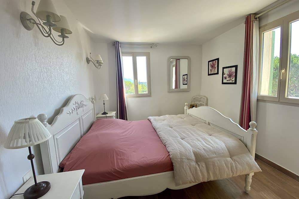 Villa de Vacances Confortable Idéale Pour des Vacances en Toute Sérénité! in Saint-Saturnin-lès-Apt, Parque natural regional del Luberon