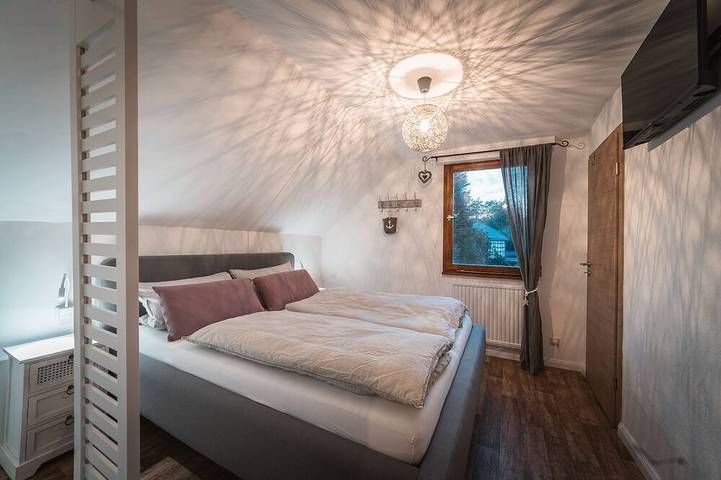 Ferienhaus für 10 Personen, mit Terrasse und Whirlpool sowie Garten und Sauna in Monschau - 4