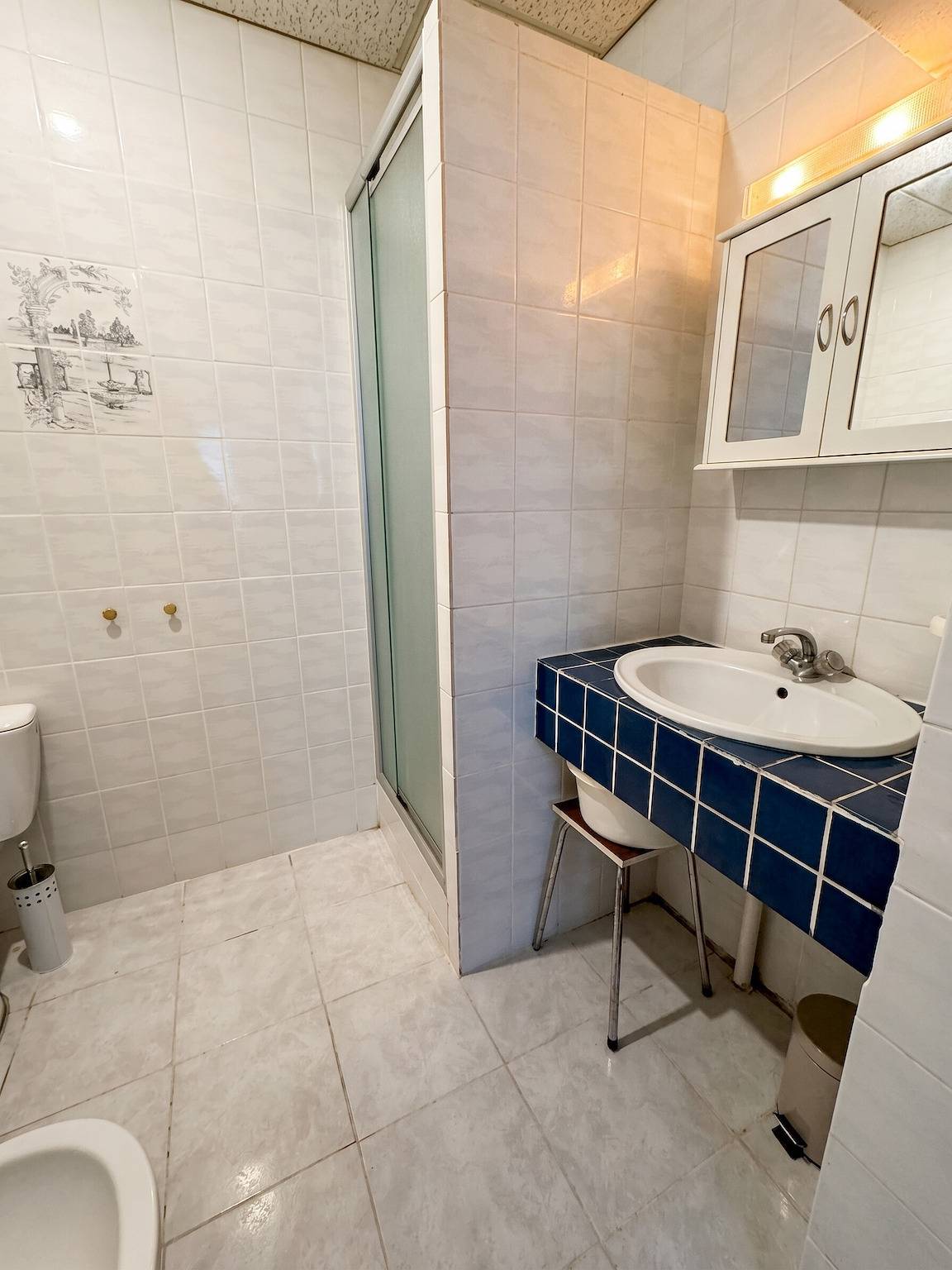 Estudio entero, Estudio encantador en Néris-les-Bains, 20 m², con terraza in Néris-les-Bains, Región de Montluçon