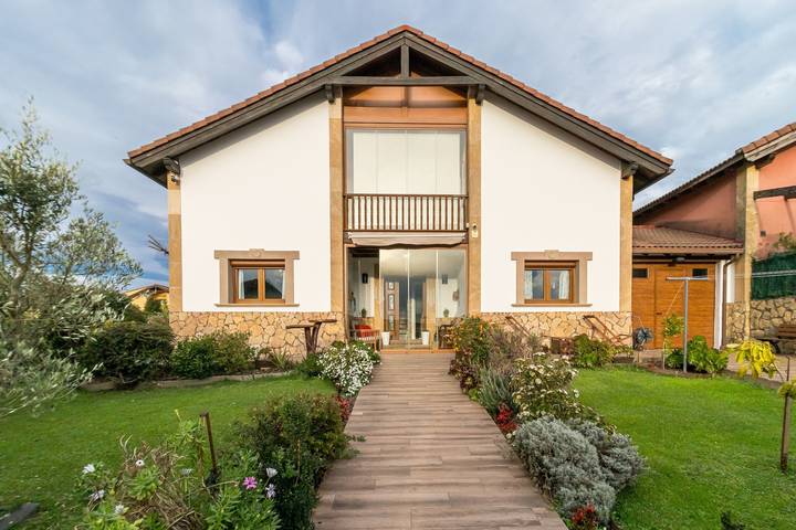 Casa rural para 10 personas, con Balcón y Jardín en Suances
