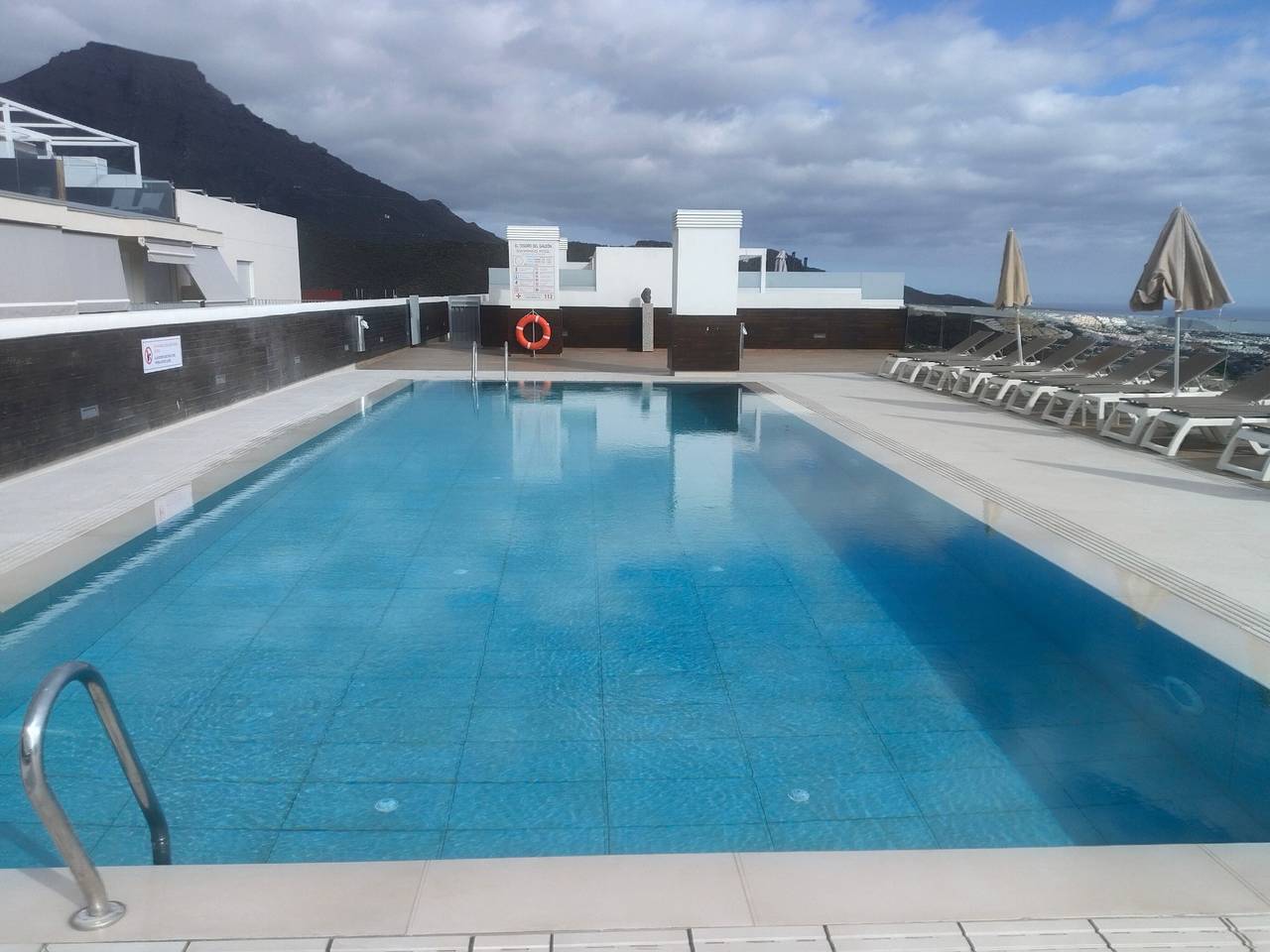 Casa Vacacional 'Suite Mirador Del Galeón' con Vistas al Mar, Wi-Fi y Aire Acondicionado in Las Nieves, Adeje