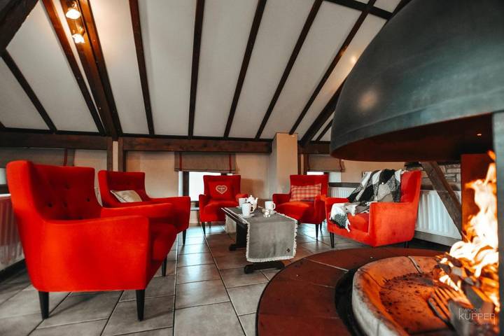 Chalet pour 41 personnes, avec jardin ainsi que vue et sauna, animaux acceptés