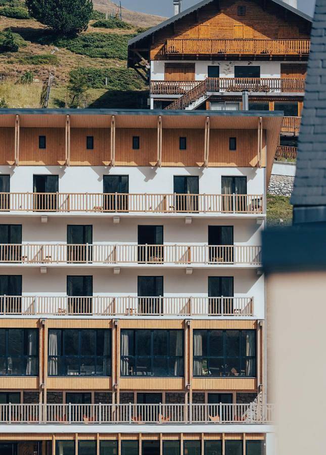 Hôtel pour 3 personnes, avec vue ainsi que balcon et sauna